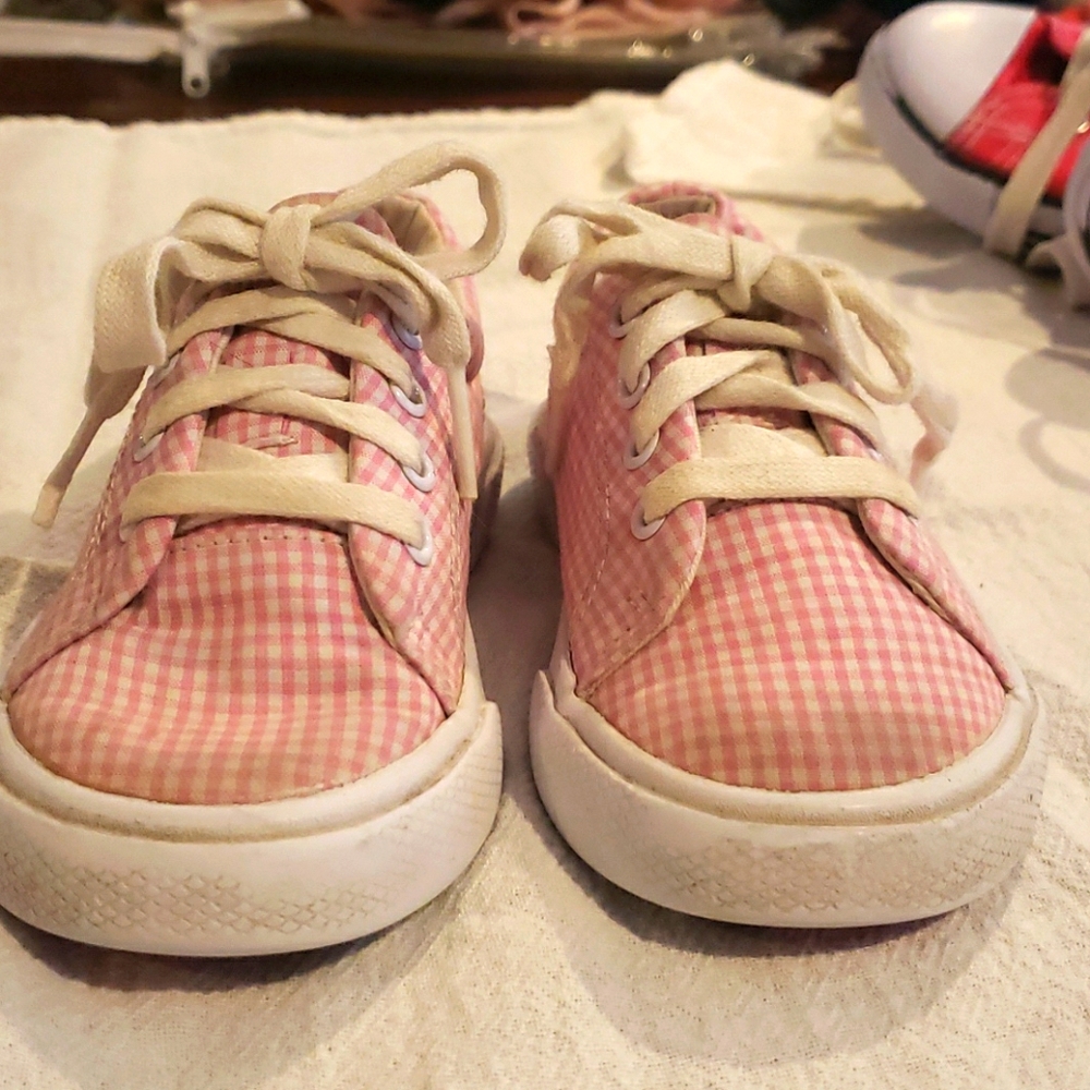 Girls gingham tennis shoes